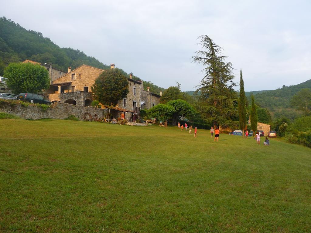 Gites Du Domaine De Serre Long Saint-Maurice-d'Ibie Ngoại thất bức ảnh